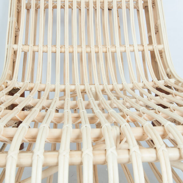 Best Choice Nava Chair Modern Design Synthetic with Luxurious Seat for Office or Home Use - Gambar 4