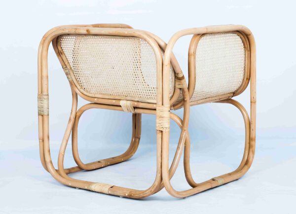Best Choice Galeria Chair Modern Design Synthetic with Luxurious Seat for Office or Home Use - Gambar 3
