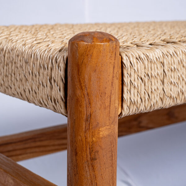 Sturdy and Elegant Modern Loose Bench for Outdoor Spaces - Gambar 4